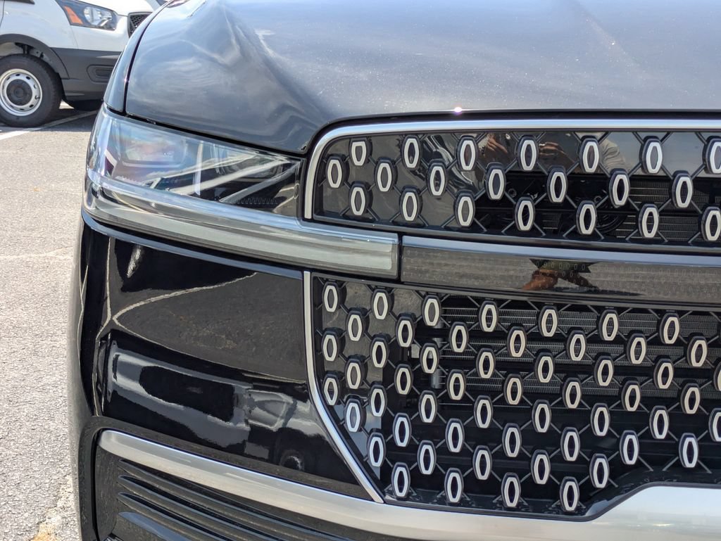 New 2027 Lincoln Navigator Reserve AWD/4WD image 10