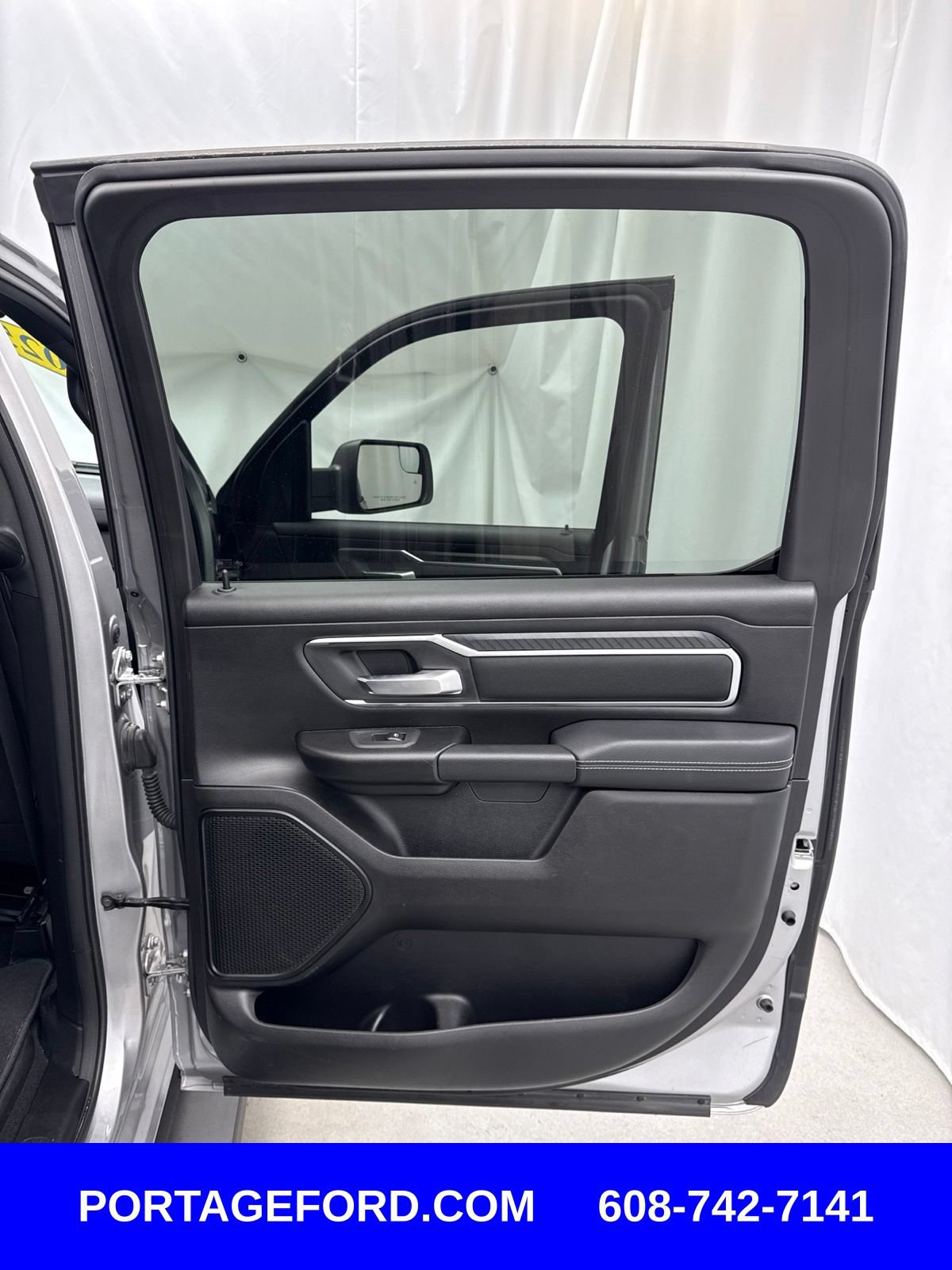 Used 2025 RAM 1500 Big Horn AWD/4WD image 38