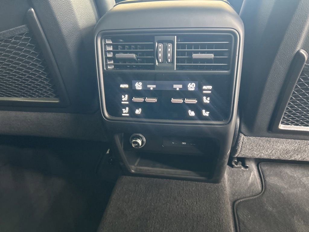 Used 2025 Porsche Cayenne S image 30