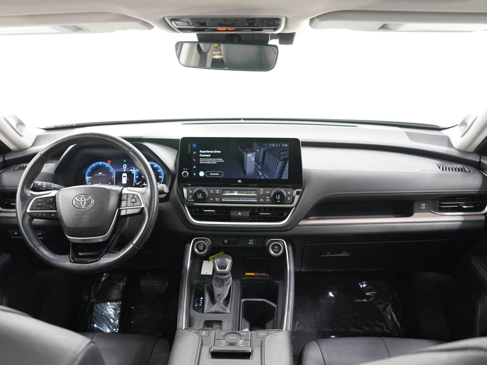 Used 2024 Toyota Grand Highlander AWD image 14