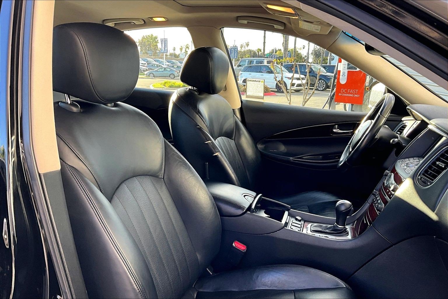 Used 2015 INFINITI QX50 Journey w/ Premium Package image 7