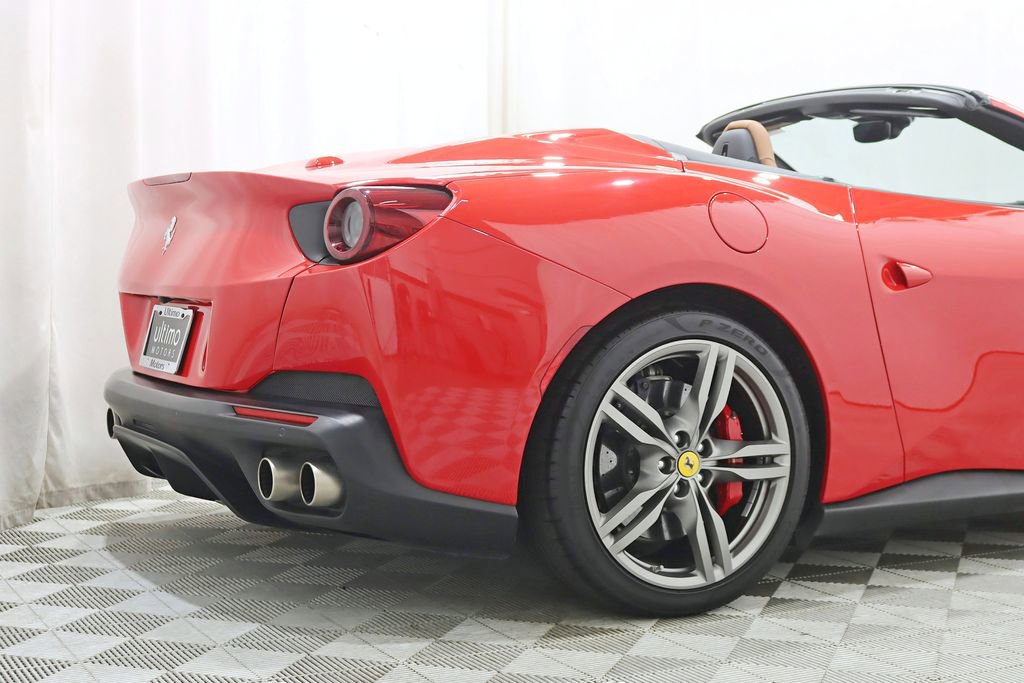 Used 2020 Ferrari Portofino RWD image 12