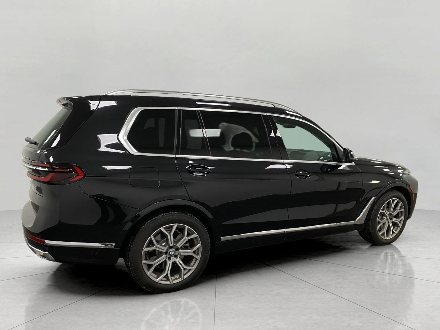 Certified 2026 BMW X7 xDrive40i image 2