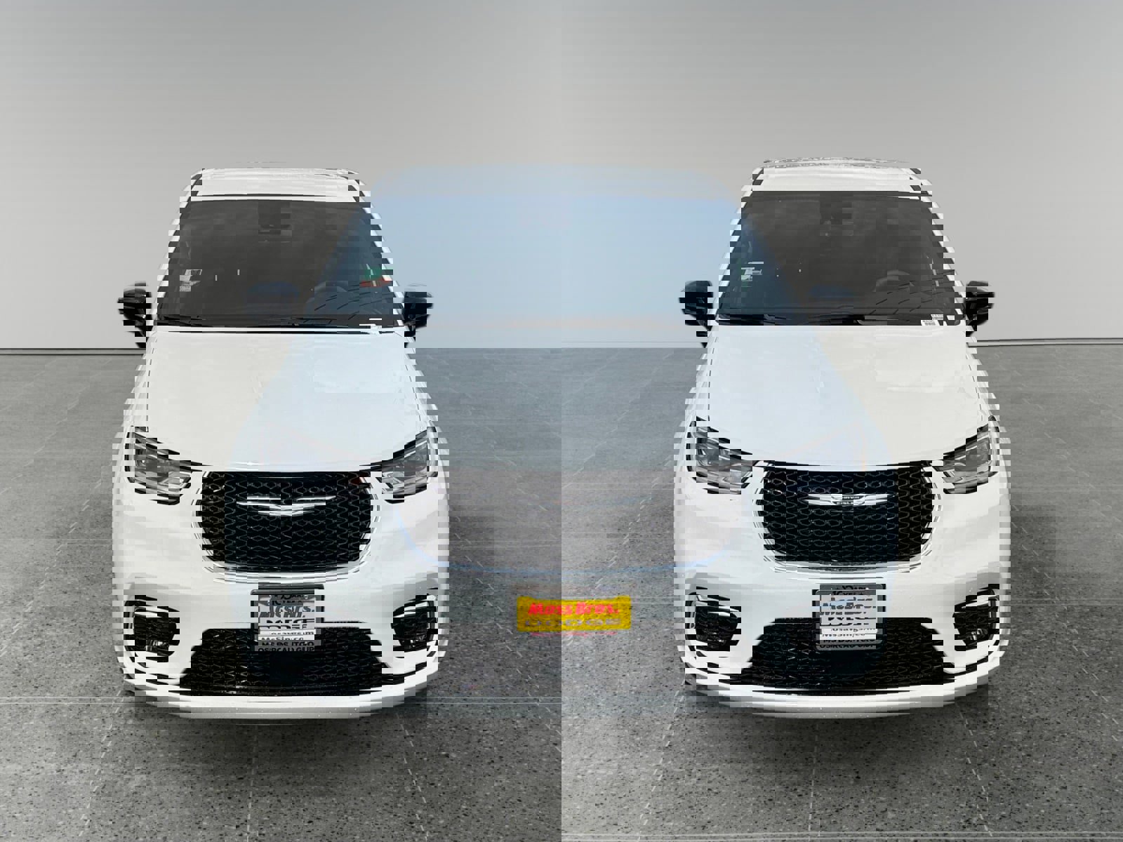 New 2025 Chrysler Pacifica Select FWD image 8