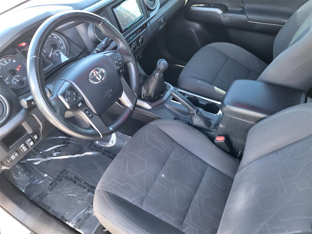 Used 2017 Toyota Tacoma TRD Sport w/ Premium & Technology Package image 14