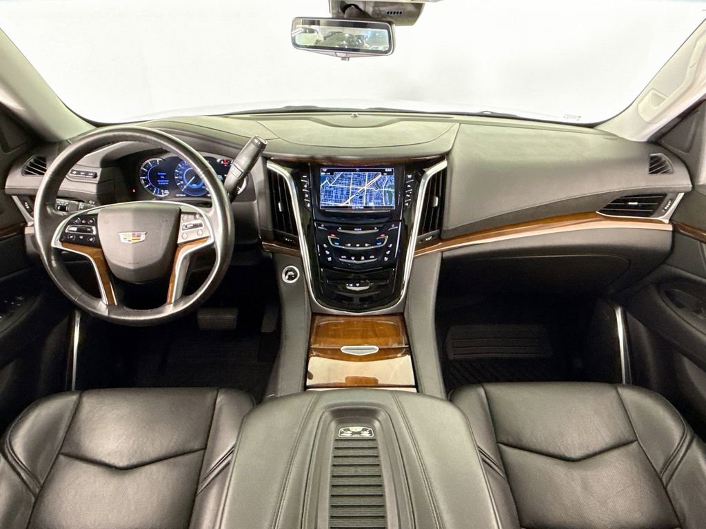 Used 2019 Cadillac Escalade ESV Luxury image 9