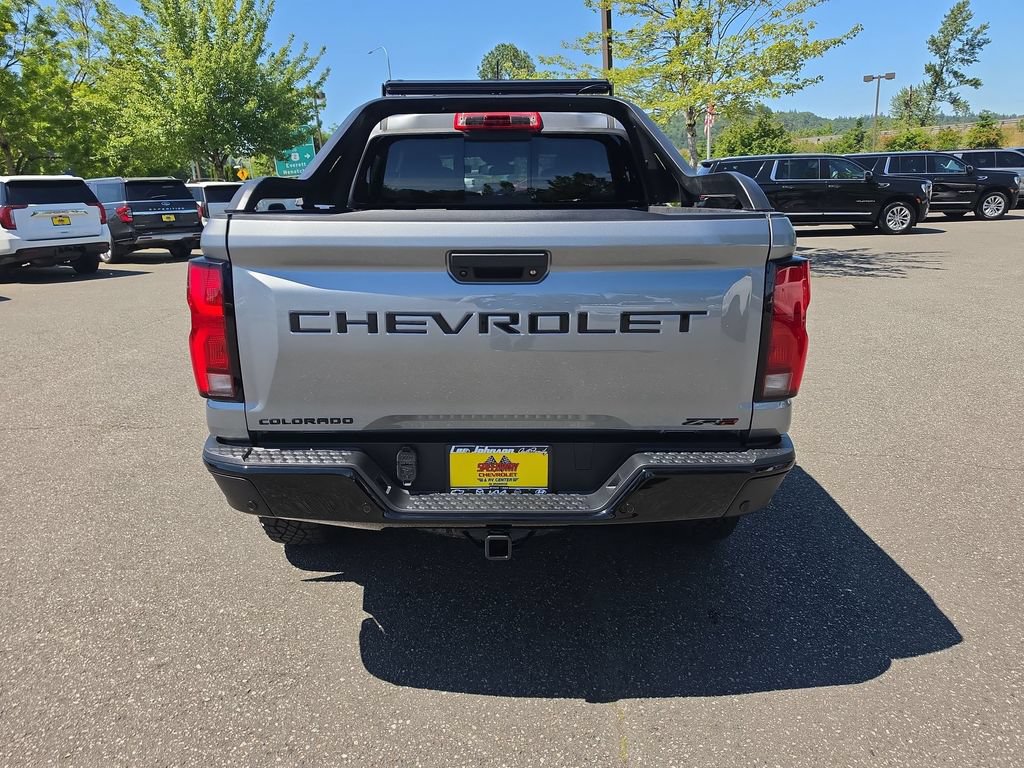 Certified 2025 Chevrolet Colorado ZR2 w/ Midnight Edition AWD/4WD image 5