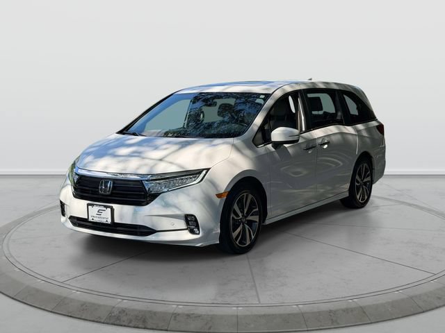 Used 2023 Honda Odyssey Touring image 3
