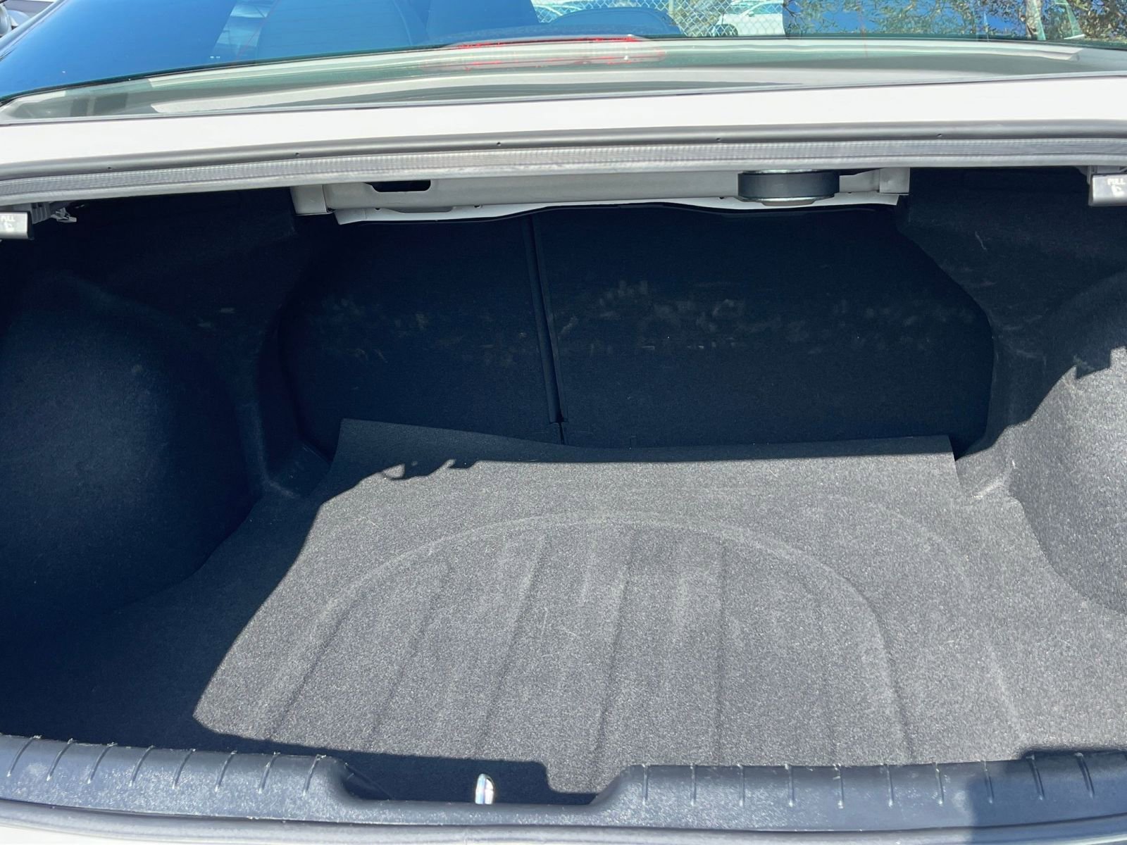 Used 2025 Hyundai Elantra Limited image 32