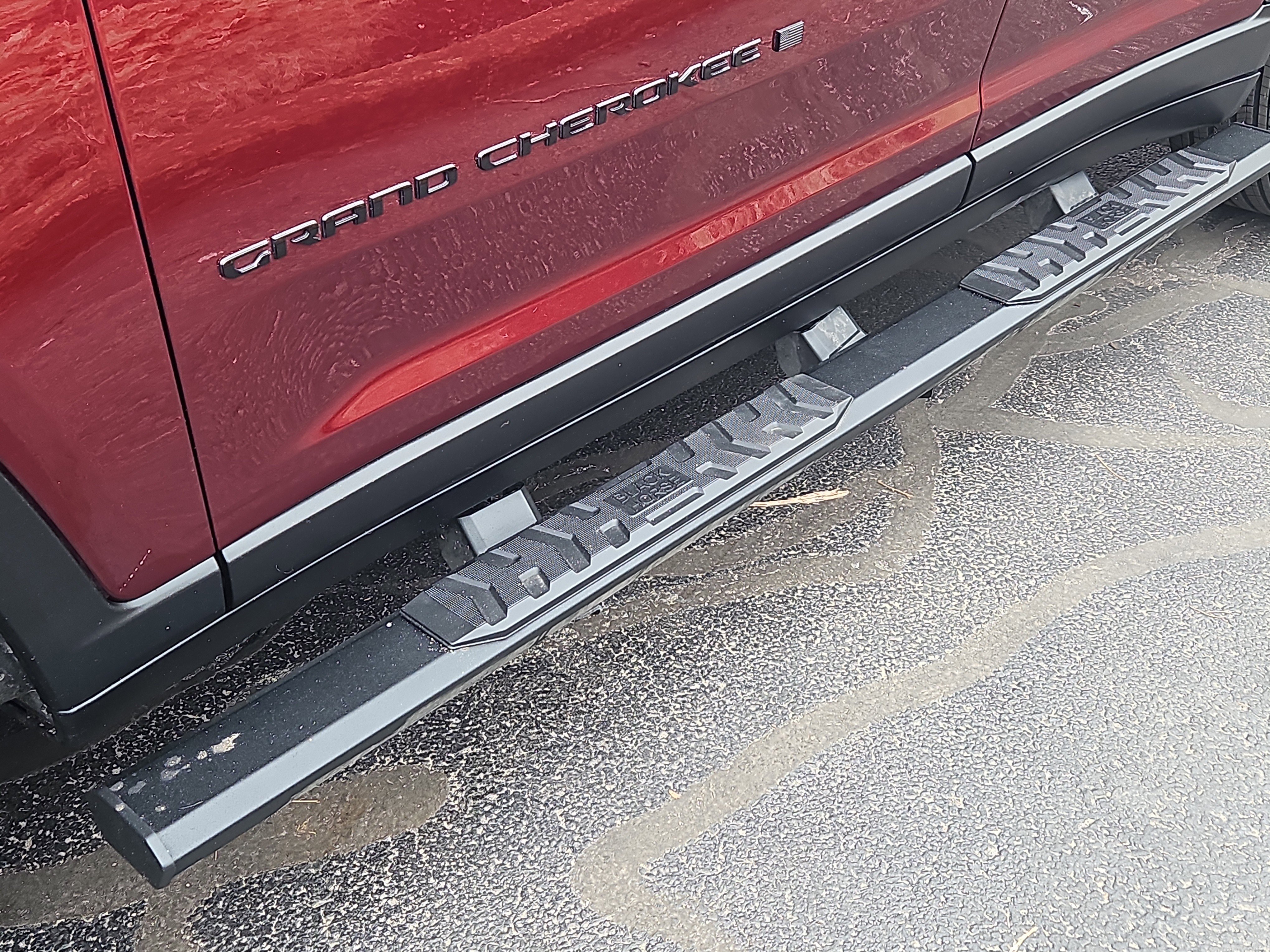 Used 2025 Jeep Grand Cherokee Altitude image 14