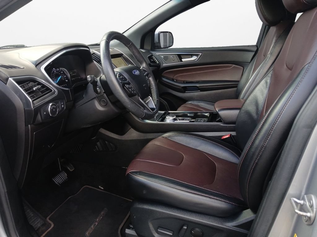 Used 2020 Ford Edge Titanium w/ Equipment Group 301A FWD image 19