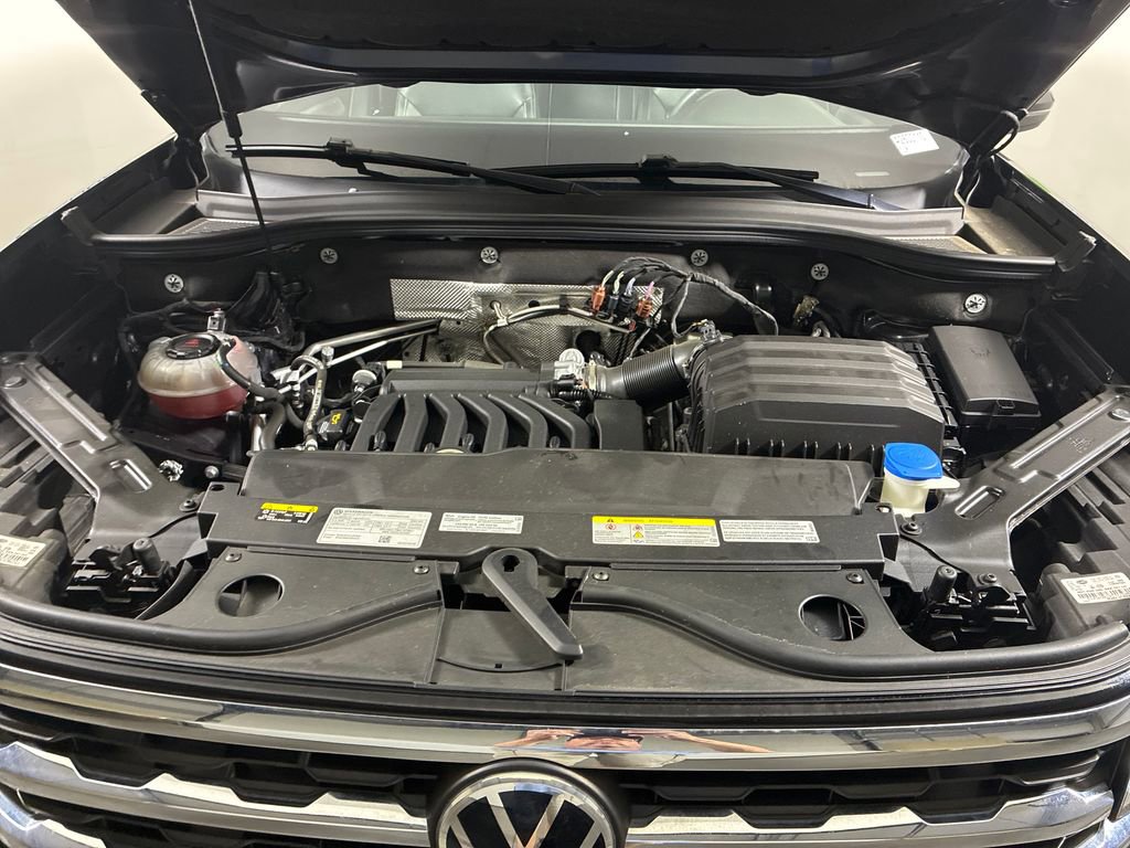 Used 2022 Volkswagen Atlas Cross Sport SE image 34