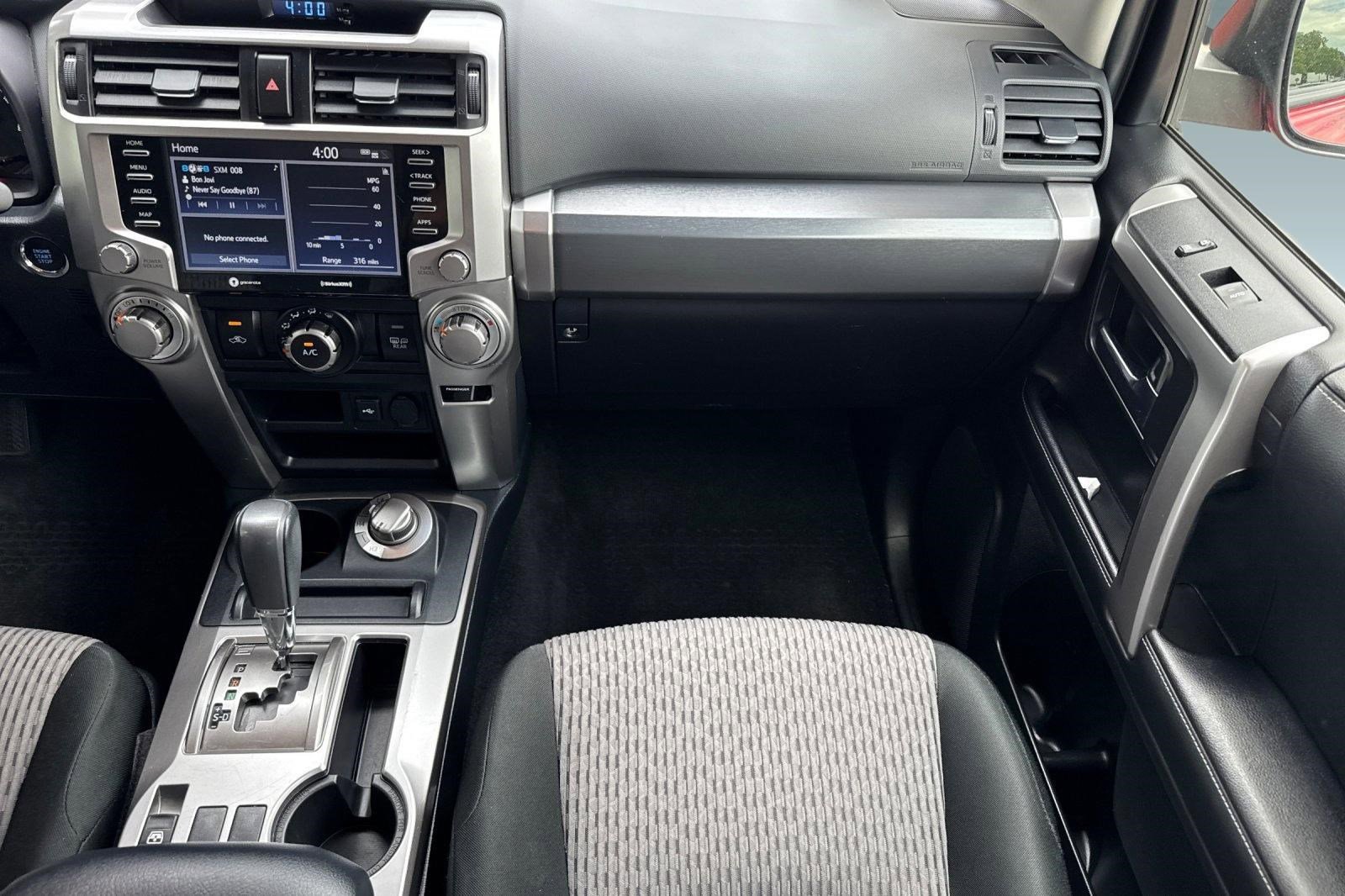Certified 2024 Toyota 4Runner SR5 AWD/4WD image 30
