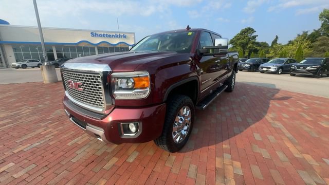 Used 2016 GMC Sierra 2500 Denali w/ Duramax Plus Package AWD/4WD image 6