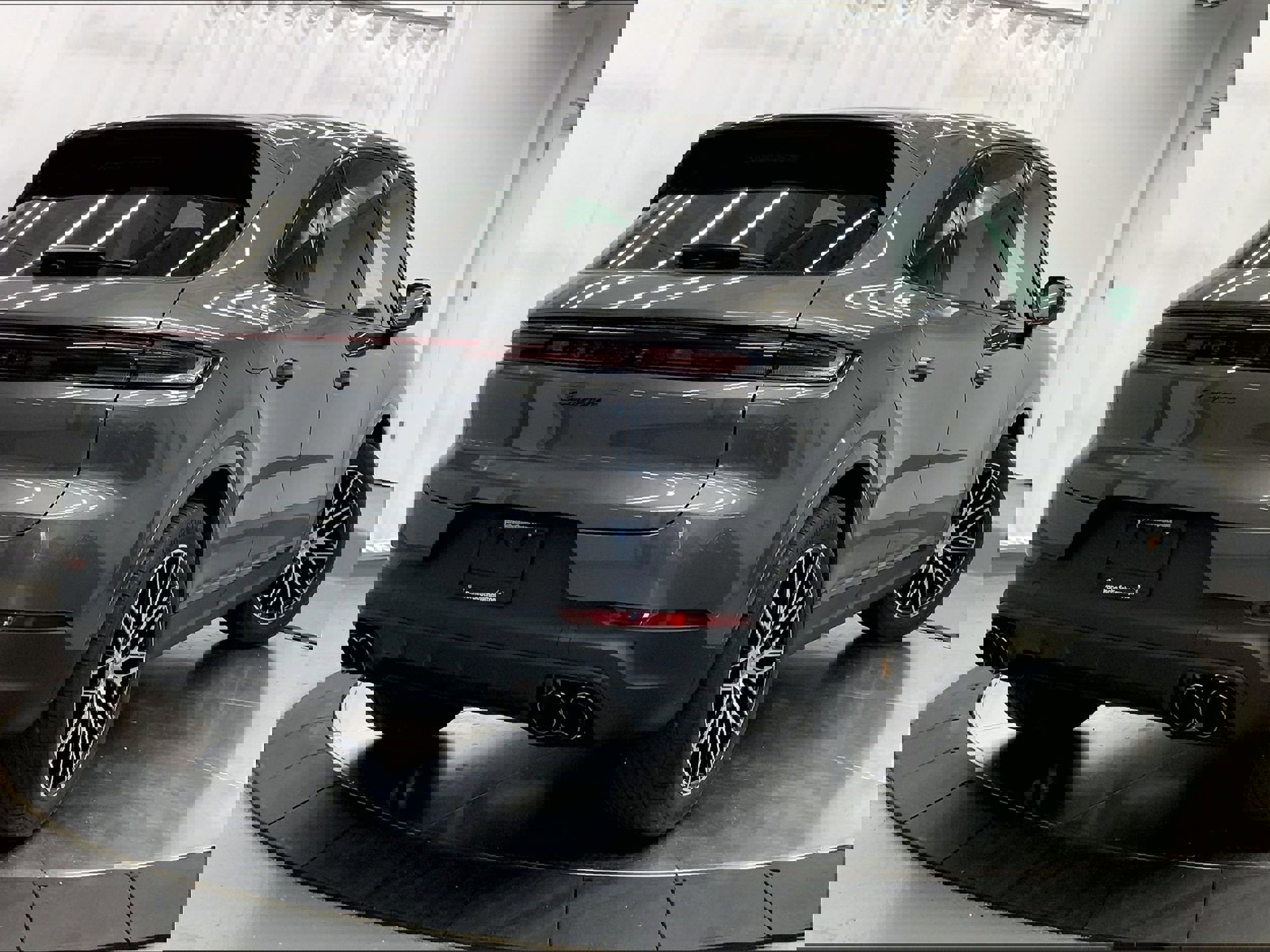 New 2025 Porsche Cayenne image 32