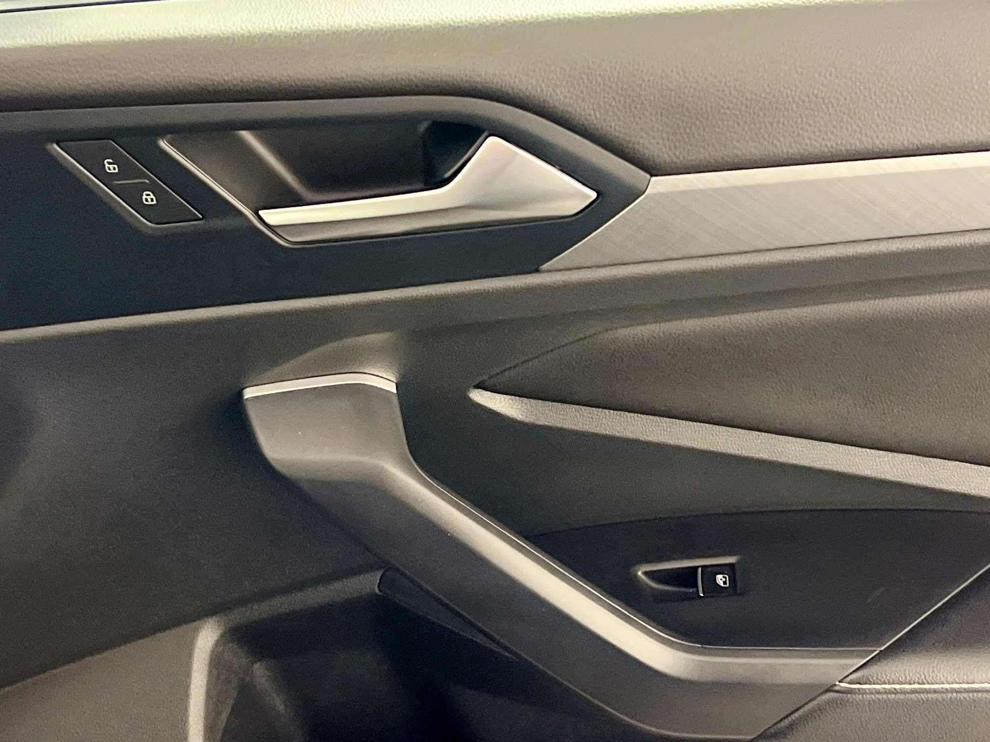 Used 2024 Volkswagen Jetta SE image 32