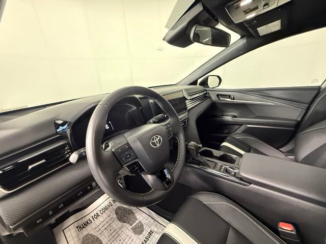 Used 2025 Toyota Camry SE FWD image 10
