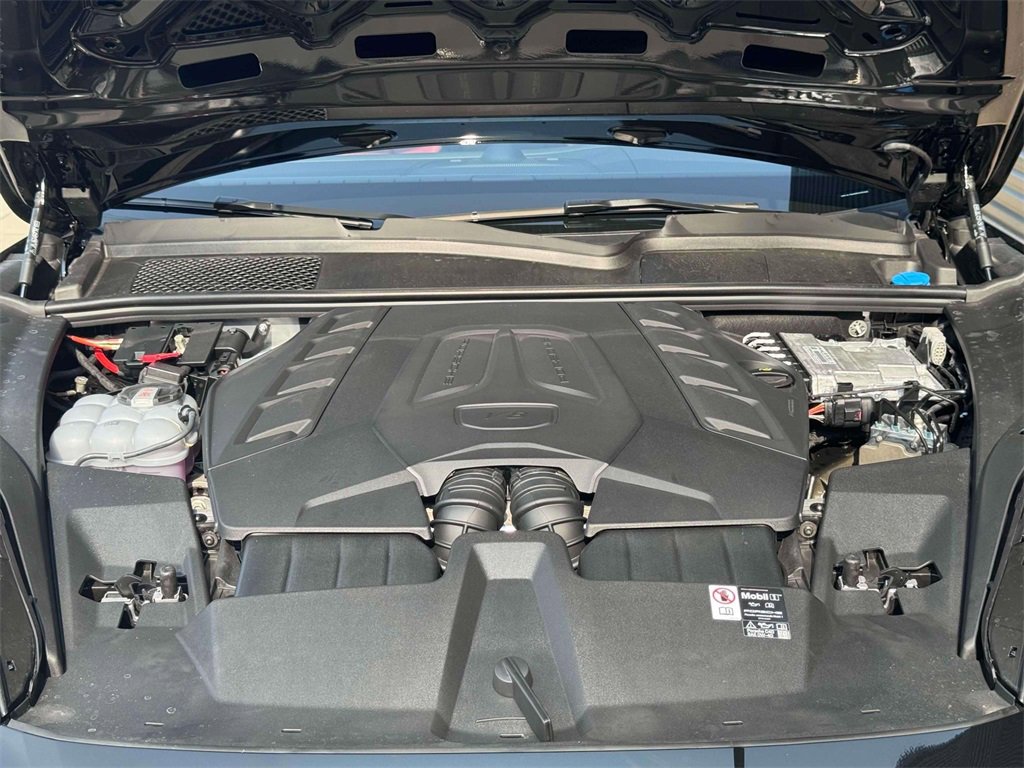 New 2025 Porsche Cayenne S image 29