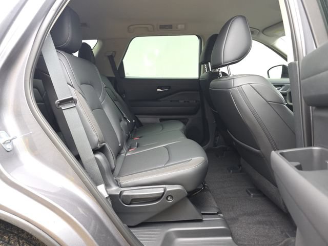 New 2026 Nissan Pathfinder SL FWD image 16
