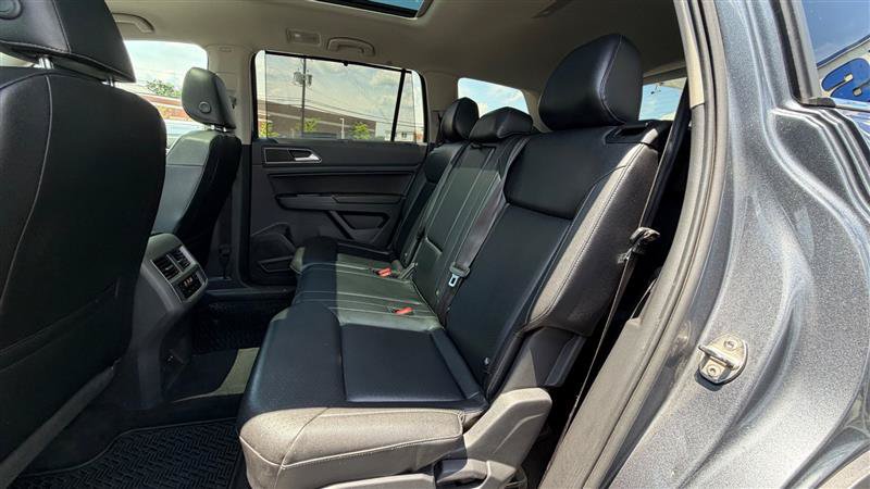 Used 2018 Volkswagen Atlas SEL AWD/4WD image 46