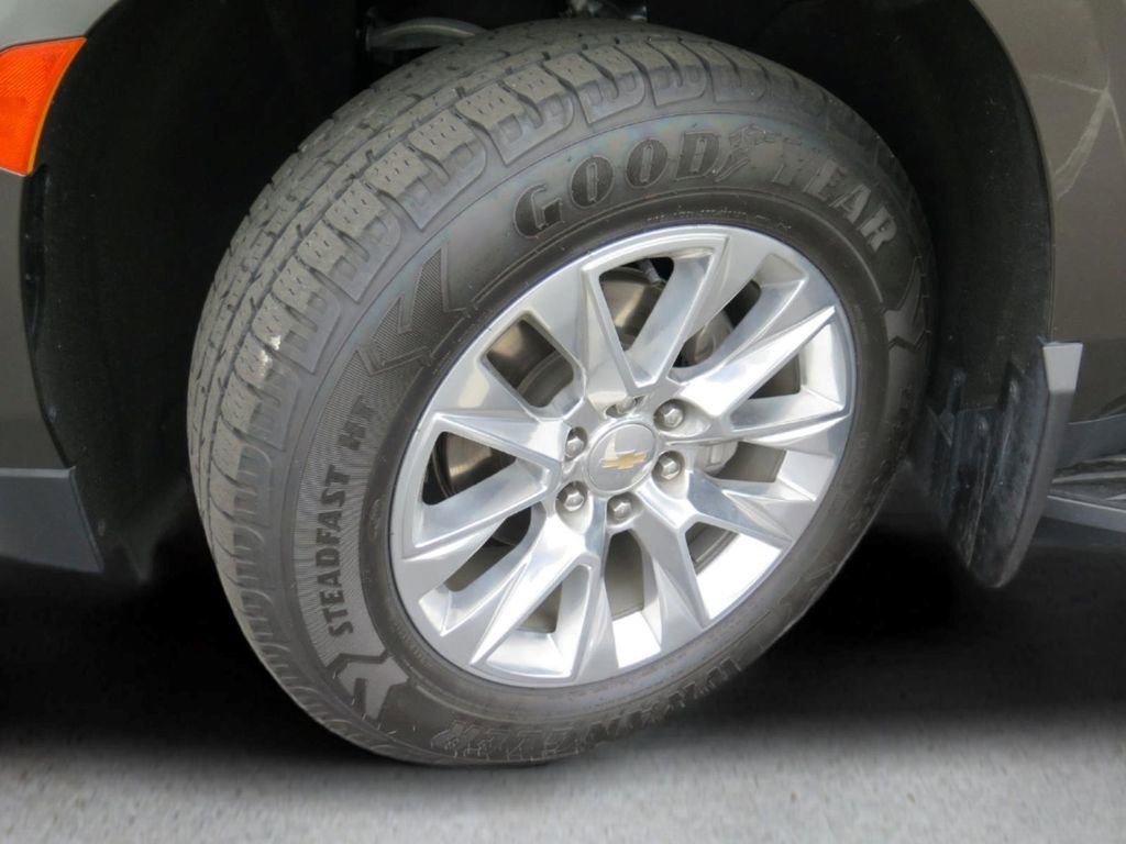 Used 2021 Chevrolet Tahoe Premier AWD/4WD image 25