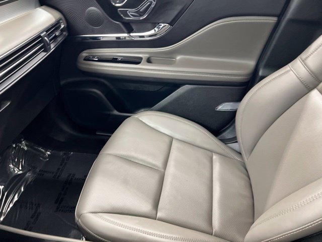 Used 2026 Lincoln Corsair Premiere AWD/4WD image 18
