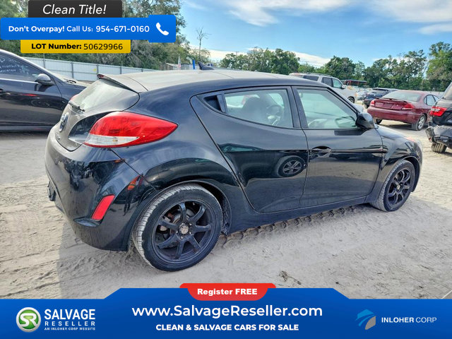 Used 2012 Hyundai Veloster w/ Tech Pkg FWD image 4