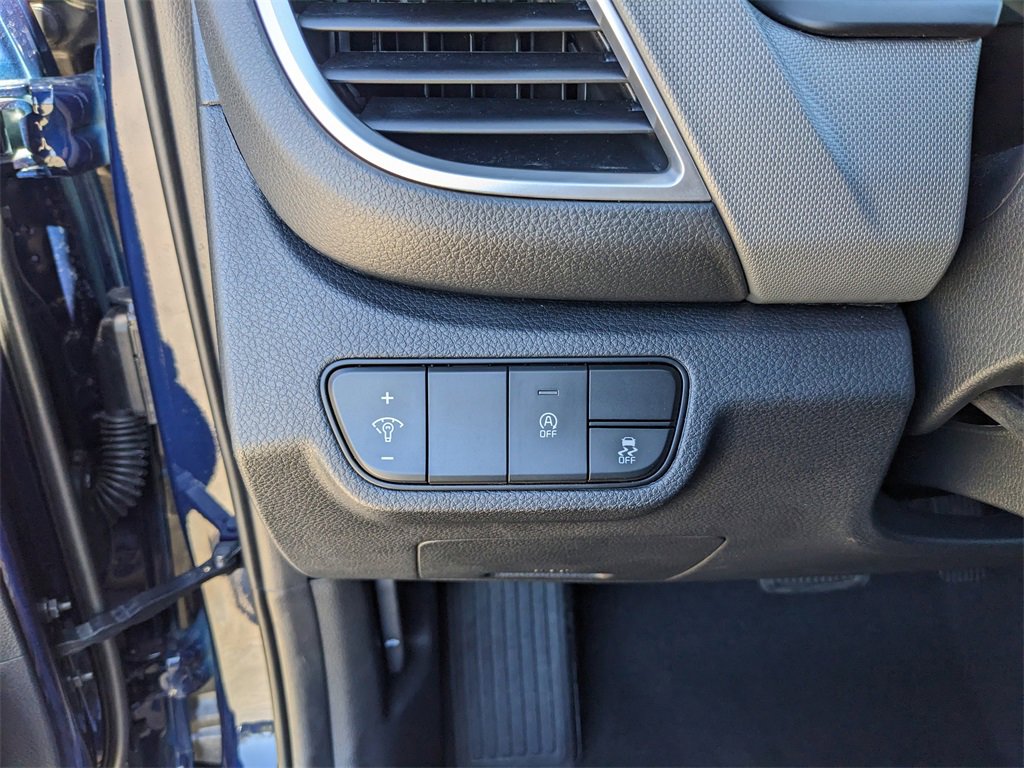 Certified 2025 Kia Seltos LX image 28