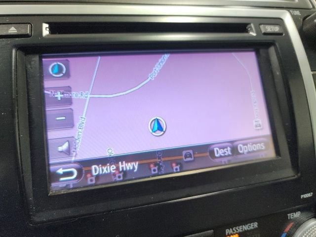 Used 2013 Toyota Camry XLE image 3