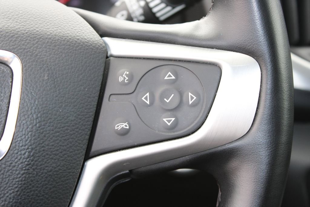 Used 2024 GMC Terrain SLT image 33