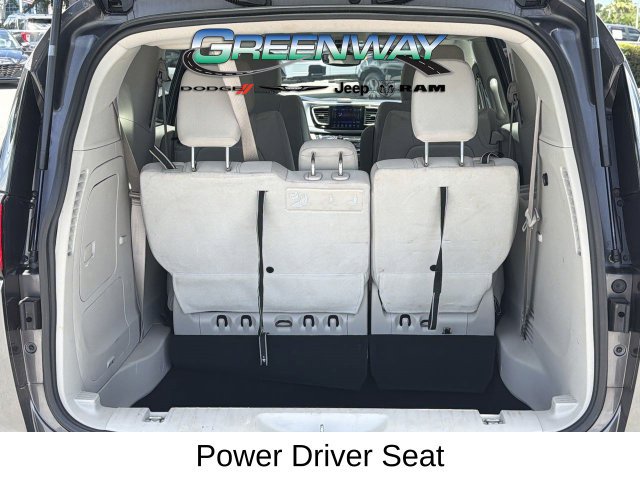 Used 2017 Chrysler Pacifica Touring Plus FWD image 9