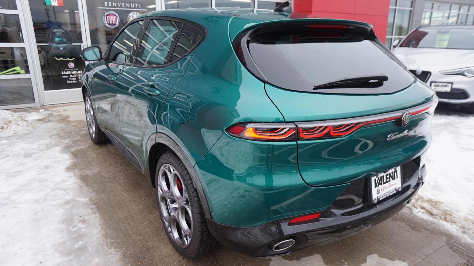 New 2024 Alfa Romeo Tonale Veloce image 13