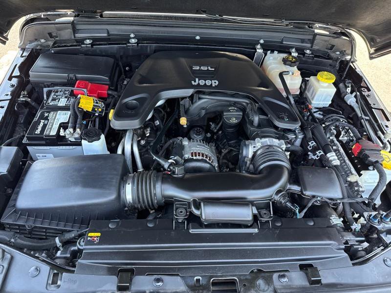 Used 2021 Jeep Gladiator Overland image 11