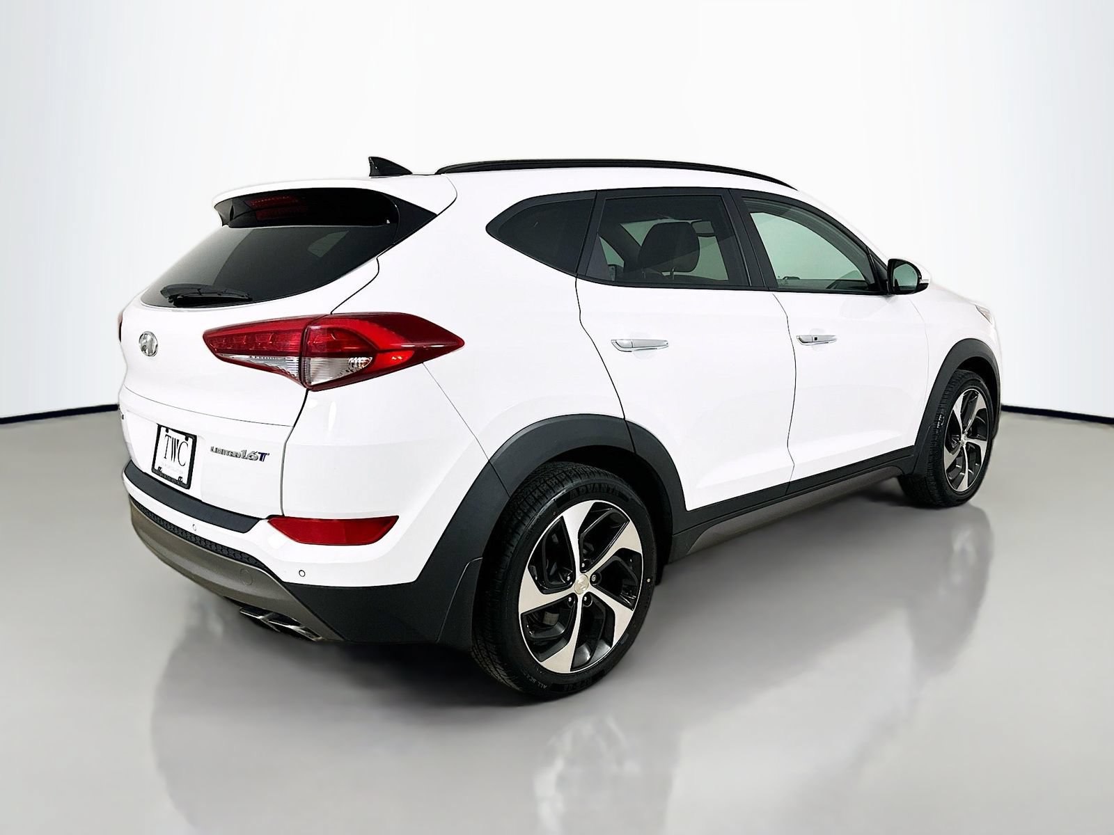 Used 2016 Hyundai Tucson Limited w/ Option Group 03 FWD image 5