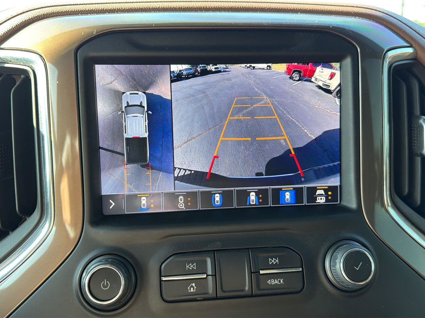 Certified 2022 Chevrolet Silverado 2500 High Country w/ LPO, Hitch Package AWD/4WD image 35