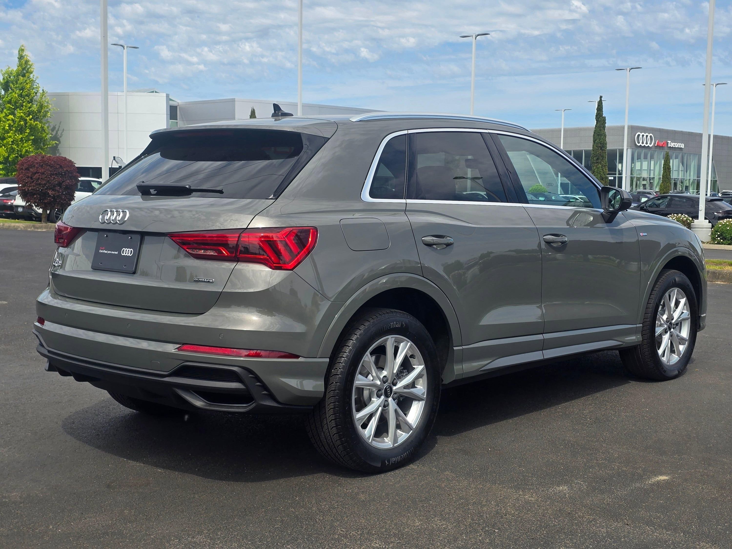 Certified 2025 Audi Q3 2.0T Premium w/ Convenience Package AWD/4WD image 5