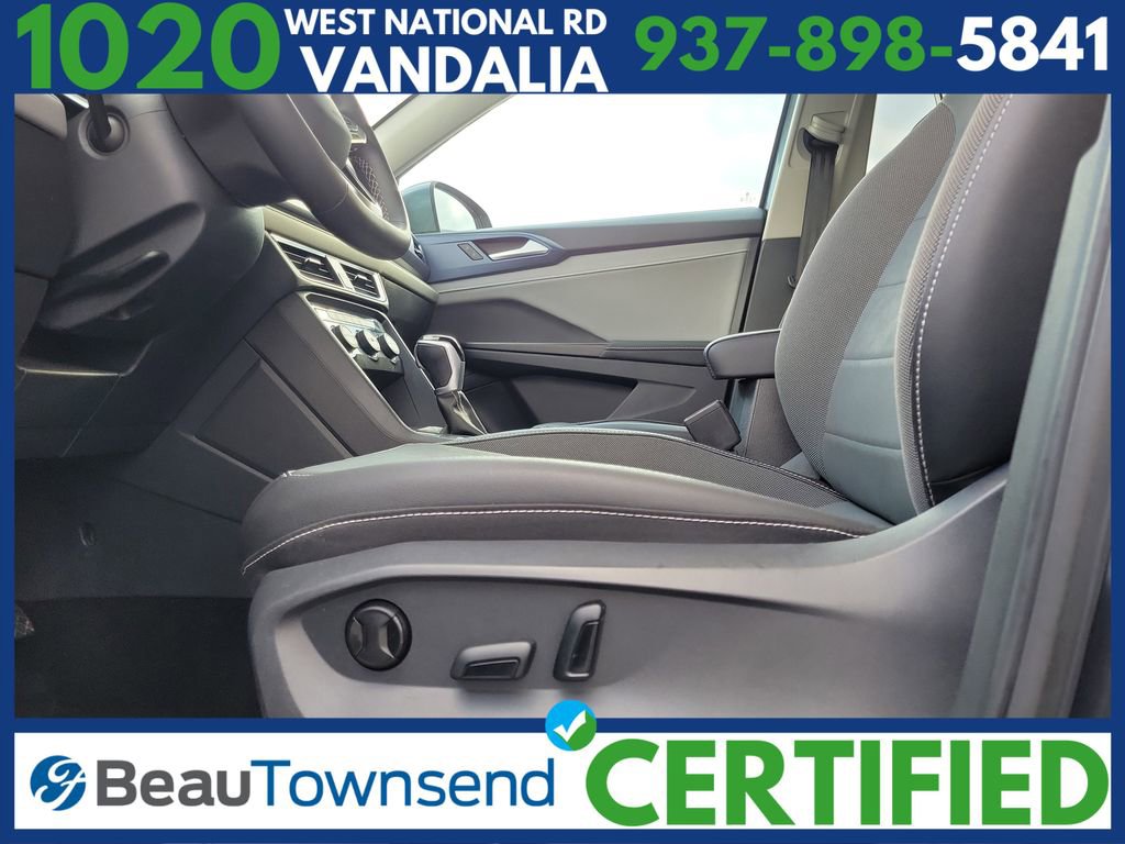 Used 2024 Volkswagen Taos SE image 17