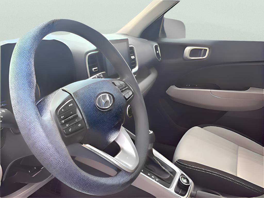 Used 2020 Hyundai Venue SEL image 29