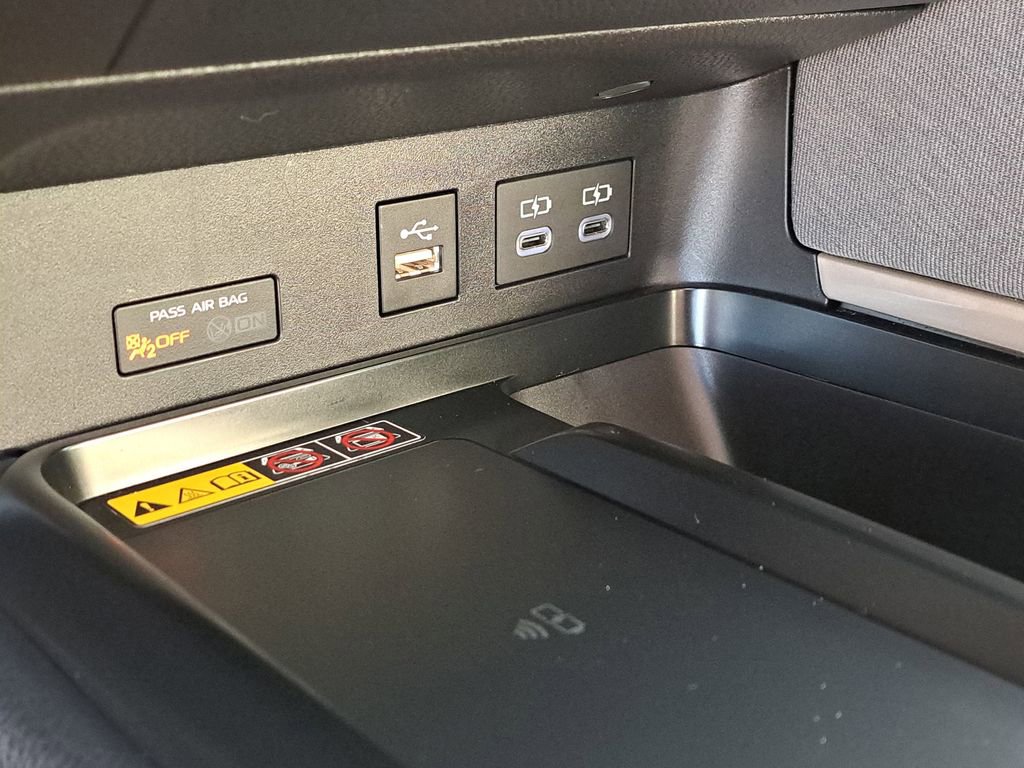 Certified 2025 Toyota Camry LE image 24