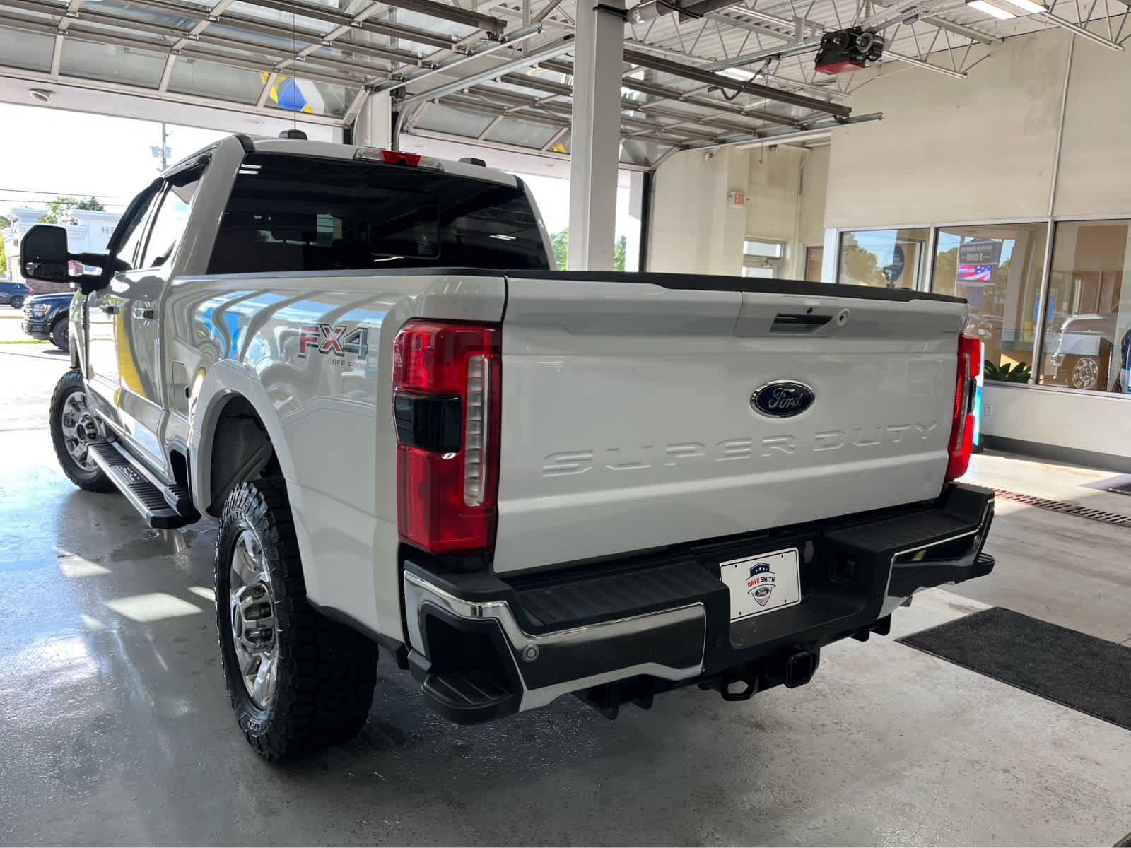 Used 2023 Ford F350 Lariat w/ Tow Technology Package AWD/4WD image 6