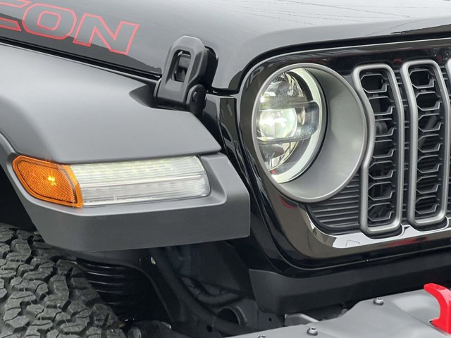 Used 2025 Jeep Wrangler Rubicon w/ Steel Bumper Group image 8