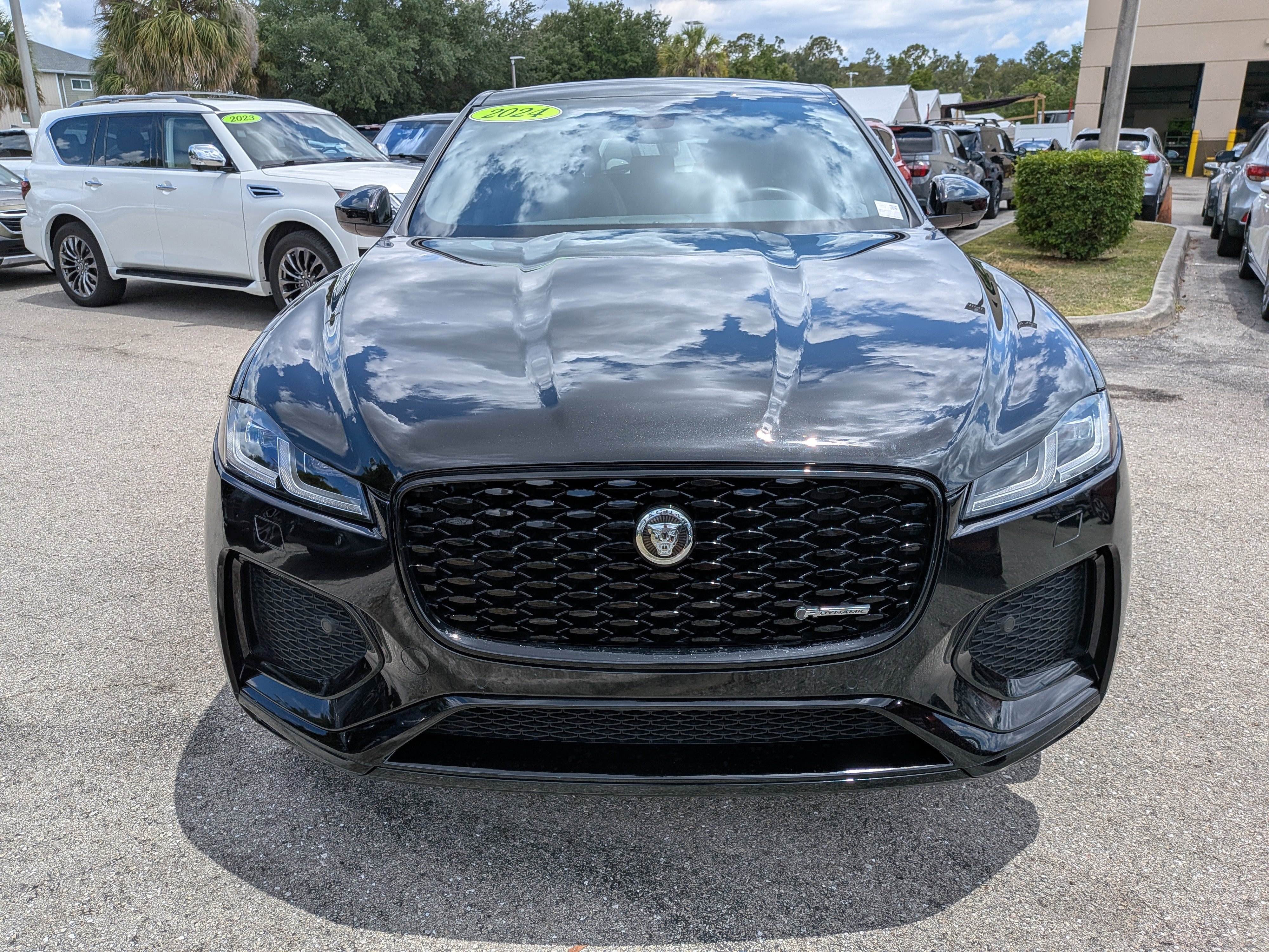 Used 2024 Jaguar F-PACE R-Dynamic S AWD/4WD image 9