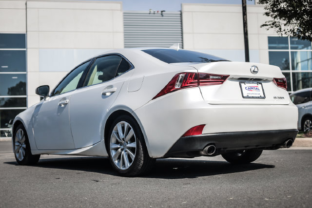 Used 2016 Lexus IS 200t RWD image 20