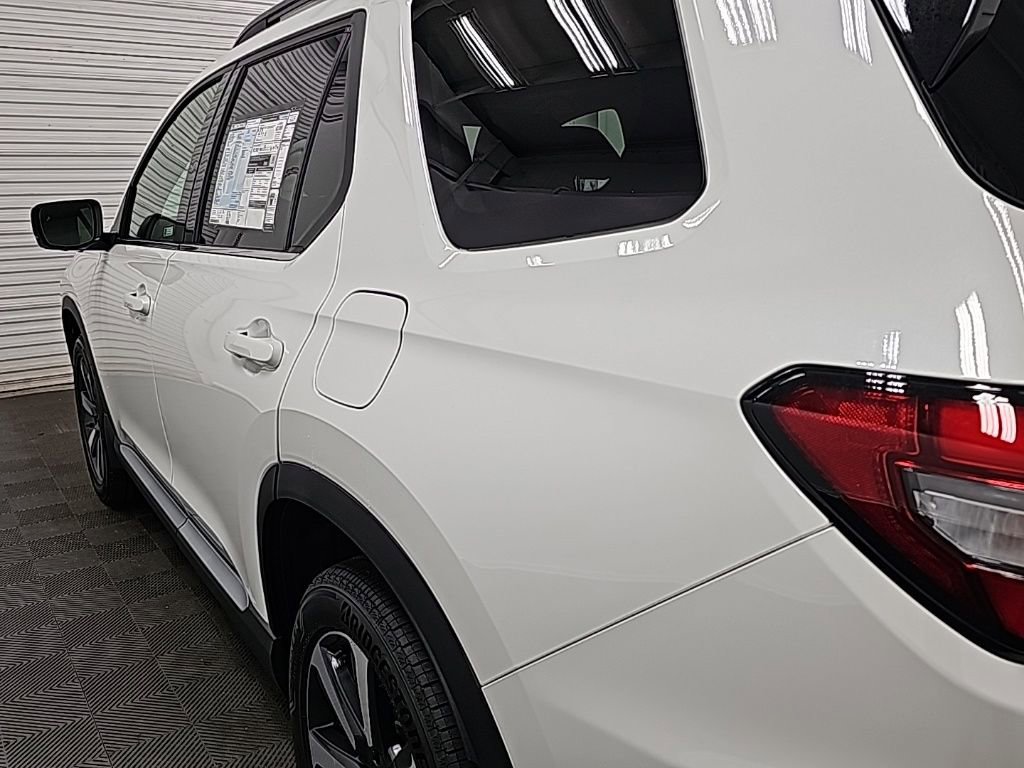 New 2025 Honda Pilot Elite image 6