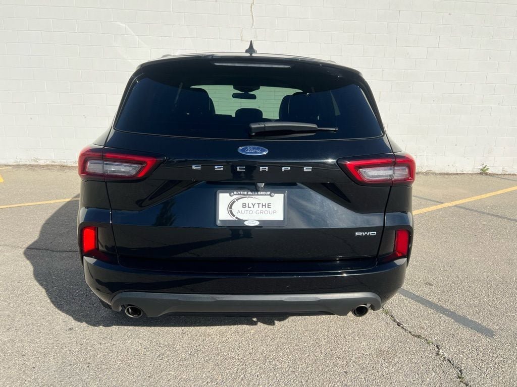 Used 2024 Ford Escape ST-Line AWD/4WD image 4