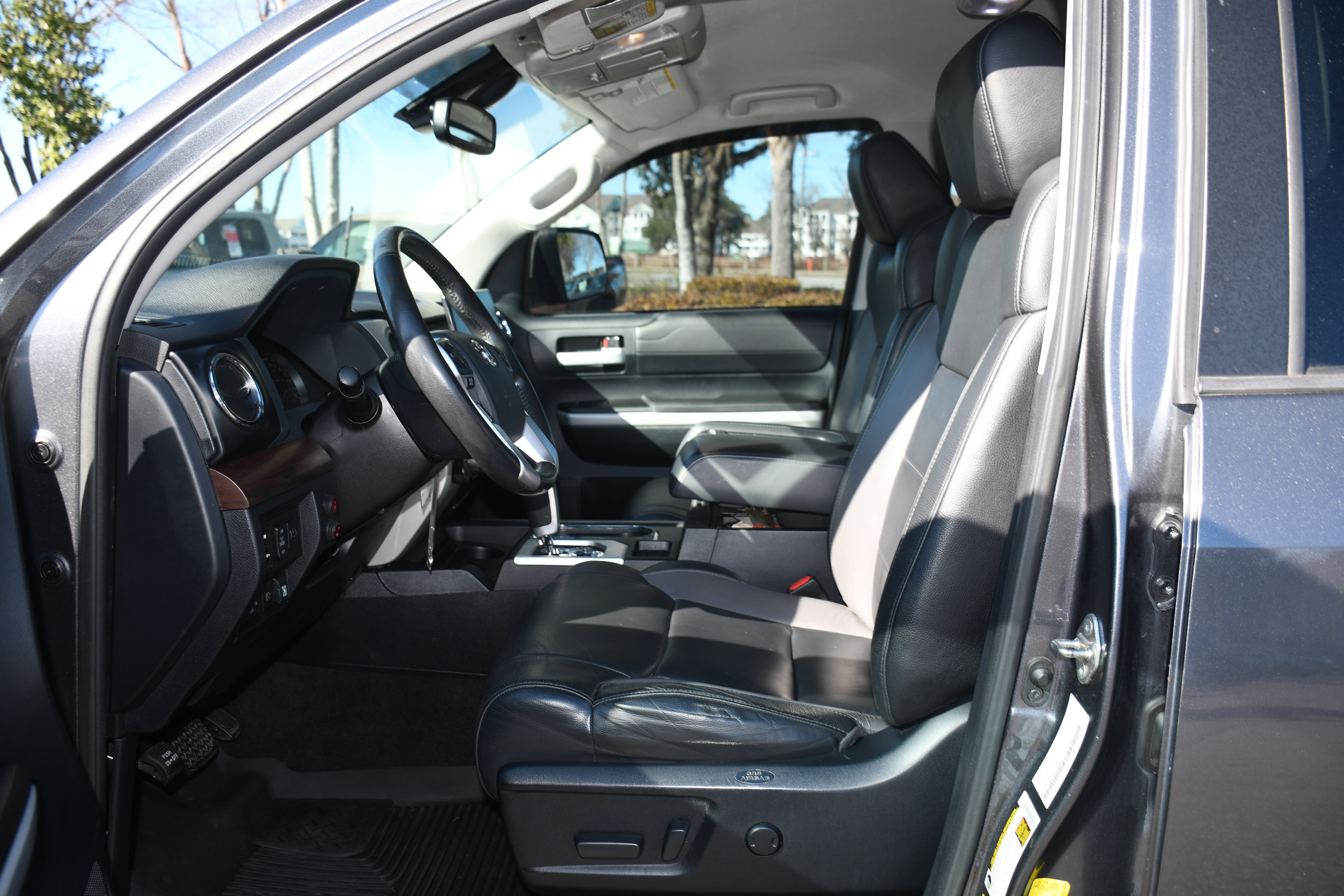 Used 2019 Toyota Tundra Limited image 7