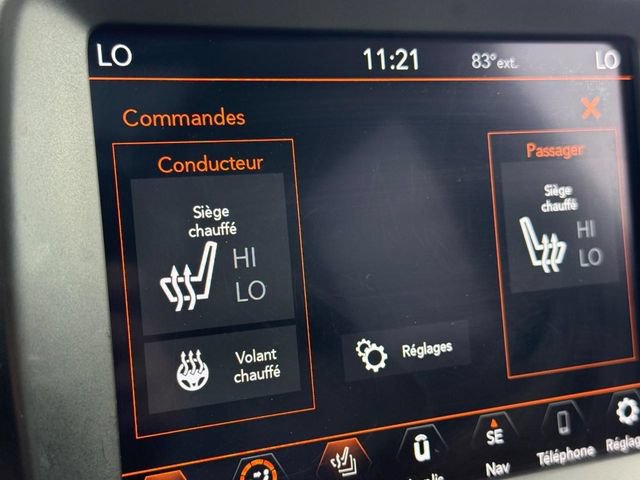 Used 2021 Jeep Renegade Limited w/ Sun & Sound Group AWD/4WD image 31