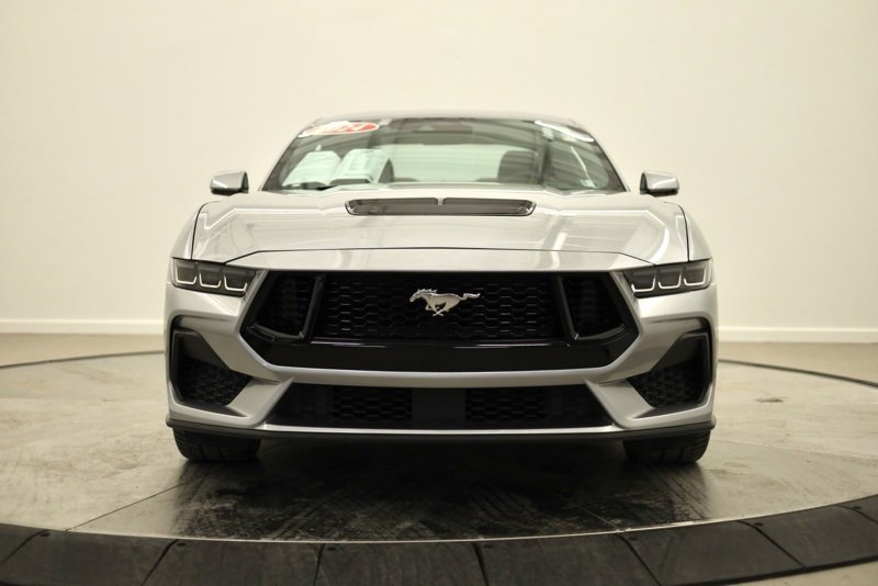 Used 2024 Ford Mustang GT Premium image 8
