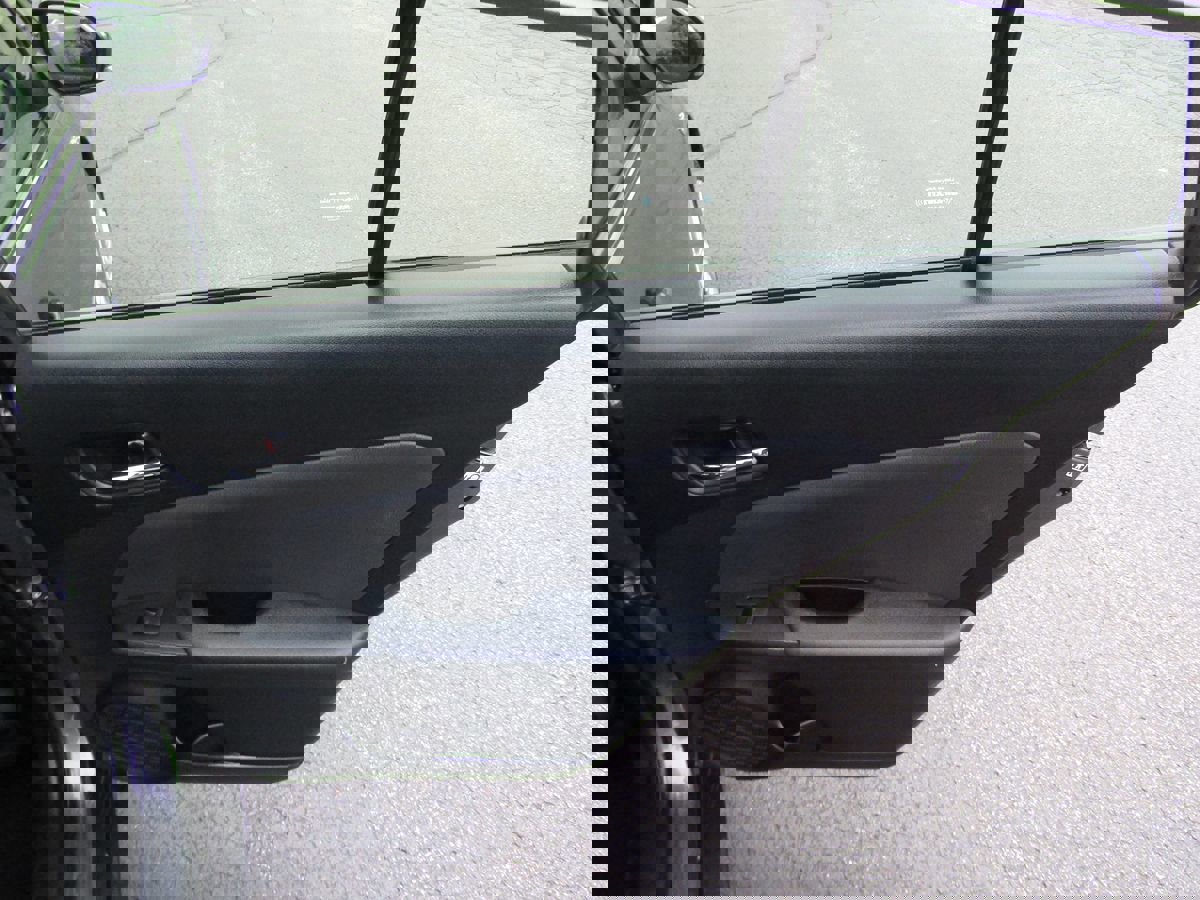 Used 2022 Toyota Prius LE image 26