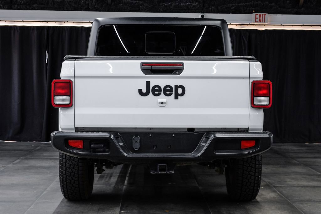 Used 2020 Jeep Gladiator Overland w/ LED Lighting Group AWD/4WD image 13